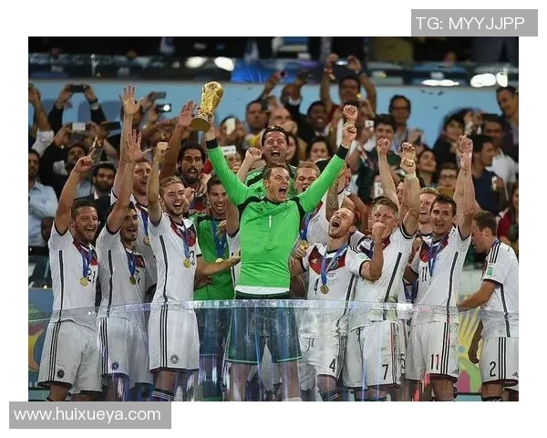 从无名小将到世界巨星一位足球球星的奋斗与荣耀之路